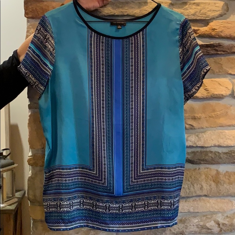 Short sleeve blue blouse